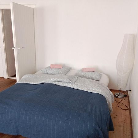 Apartment Mit 1 Schlafzimmer In Altstadthaus Sankt Veit an der Glan Exteriör bild