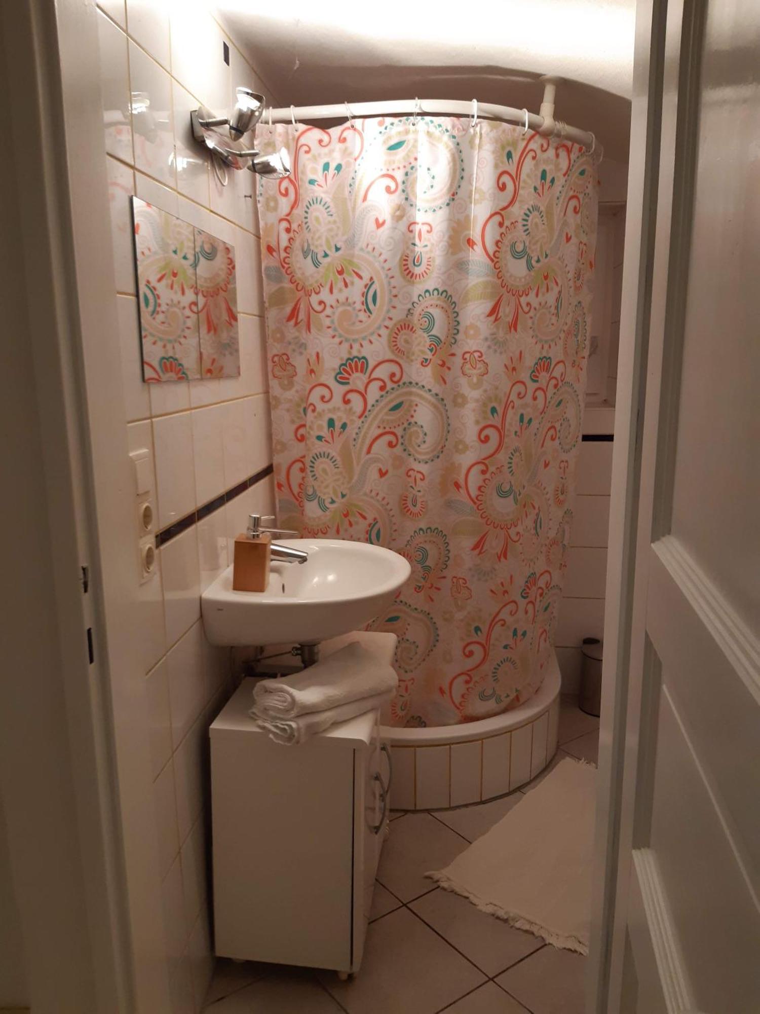 Apartment Mit 1 Schlafzimmer In Altstadthaus Sankt Veit an der Glan Exteriör bild