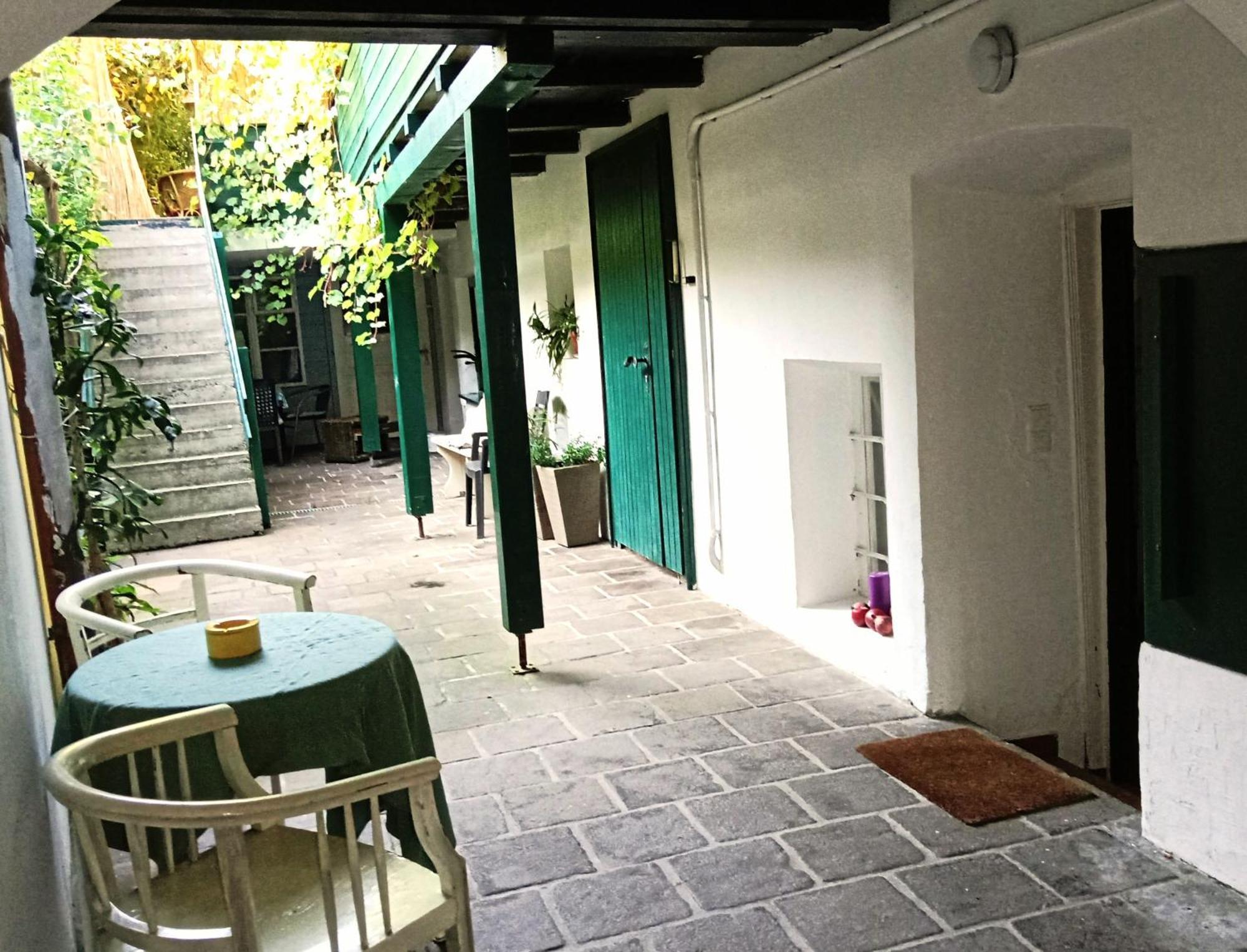 Apartment Mit 1 Schlafzimmer In Altstadthaus Sankt Veit an der Glan Exteriör bild