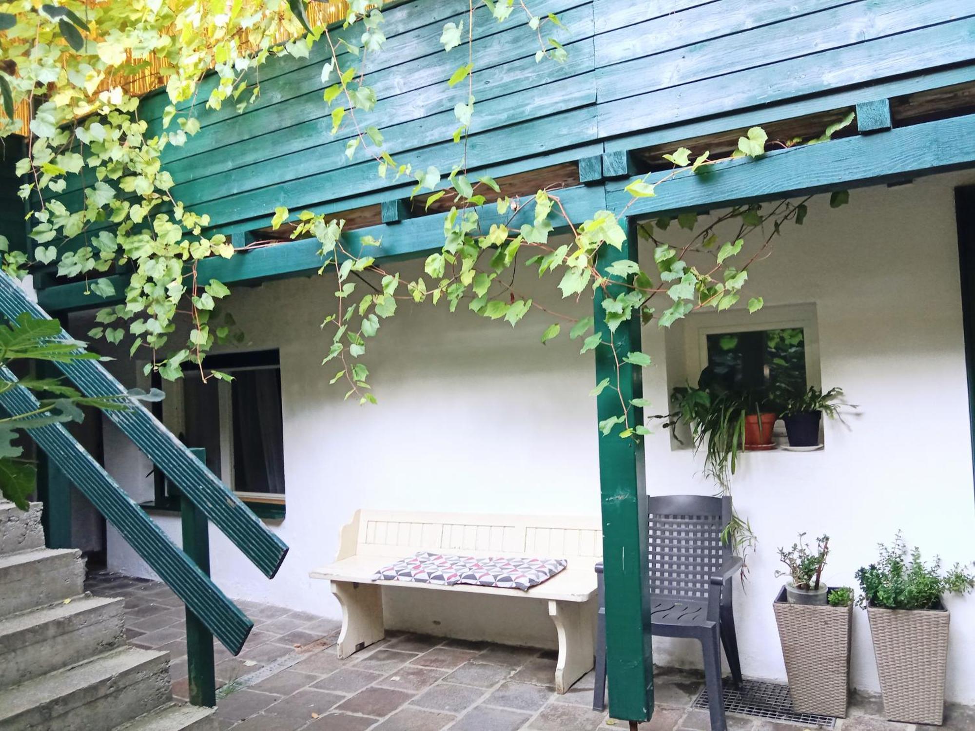 Apartment Mit 1 Schlafzimmer In Altstadthaus Sankt Veit an der Glan Exteriör bild